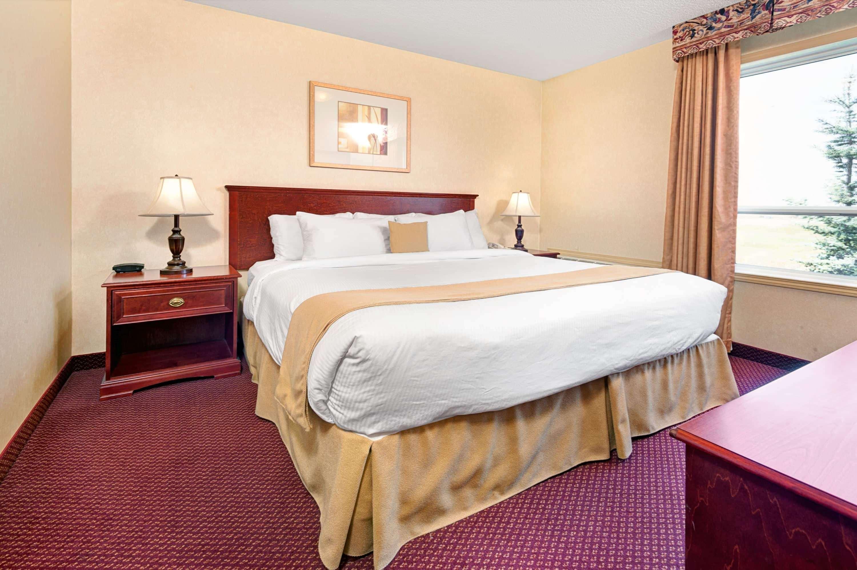 Quality Inn & Suites Edmonton International Airport Leduc Eksteriør billede