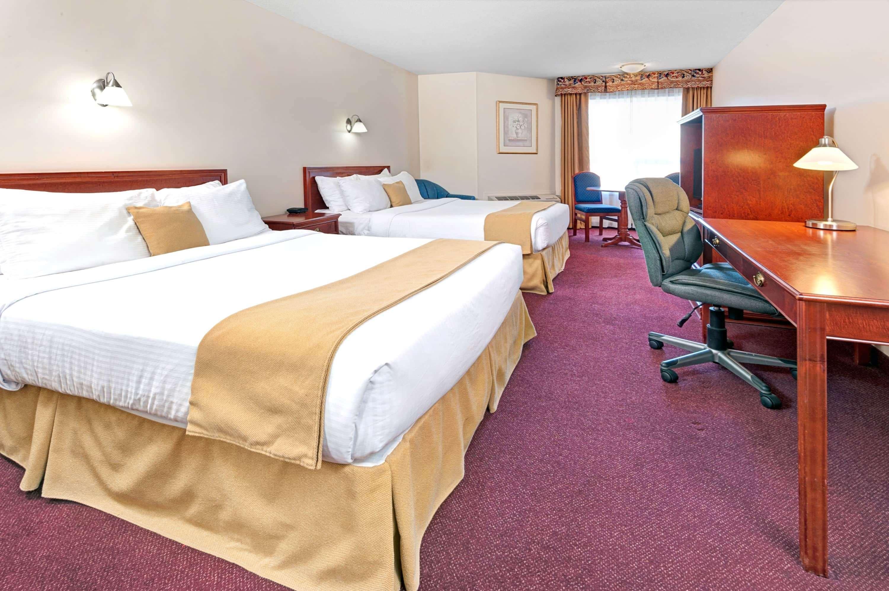Quality Inn & Suites Edmonton International Airport Leduc Eksteriør billede