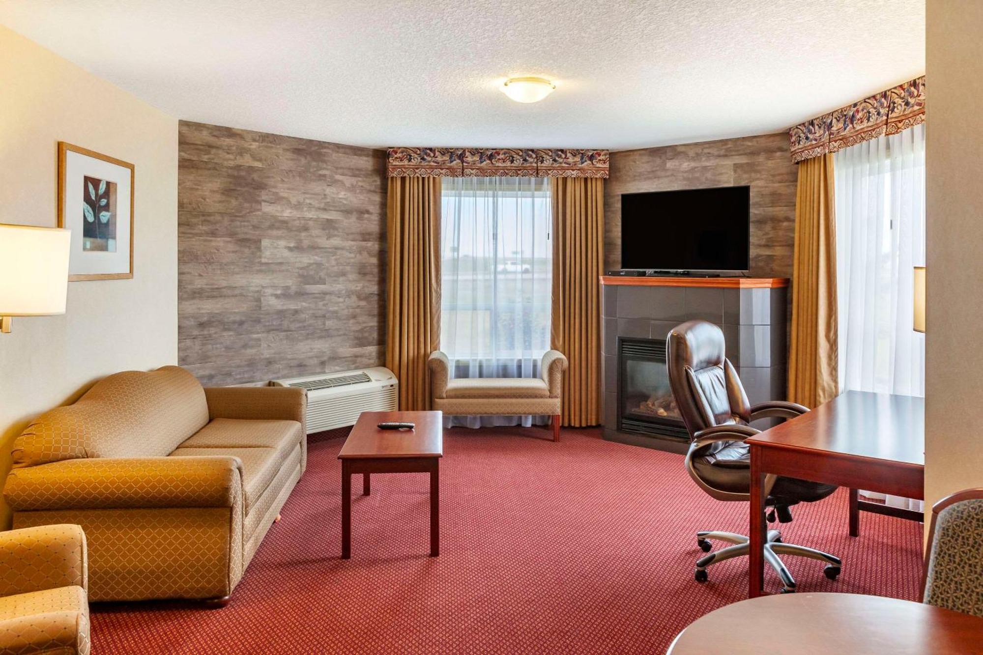 Quality Inn & Suites Edmonton International Airport Leduc Eksteriør billede