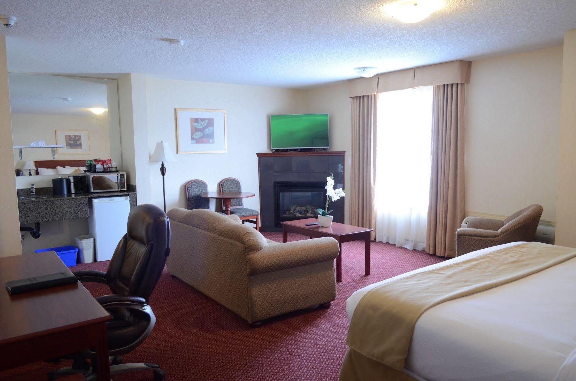 Quality Inn & Suites Edmonton International Airport Leduc Eksteriør billede