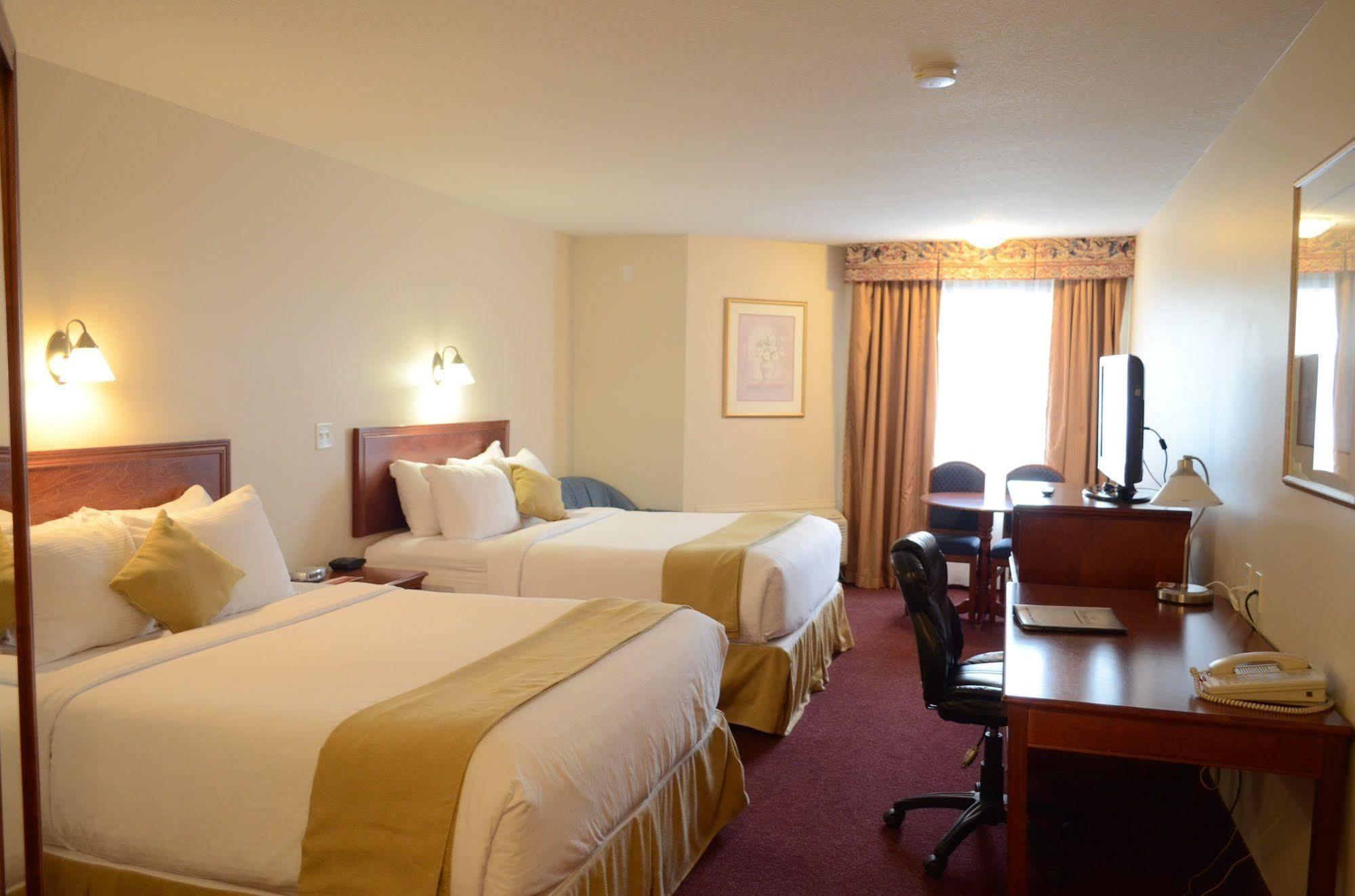 Quality Inn & Suites Edmonton International Airport Leduc Eksteriør billede